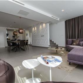 5 bedroom beachfront villa with heated pool near Omis, sleeps 9